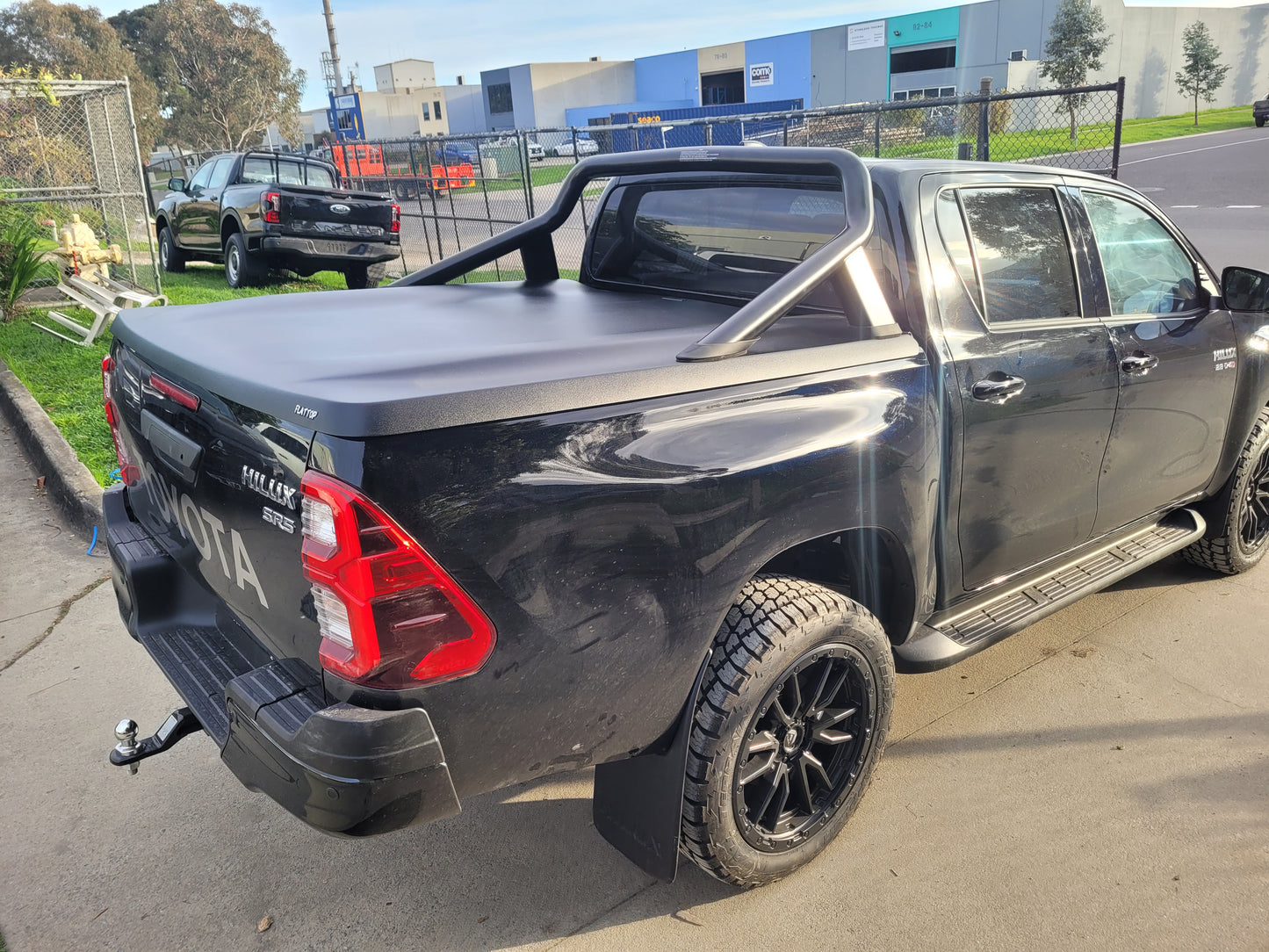 Toyota Ute lid E-Series for HiLux Toyota SR5 Utes