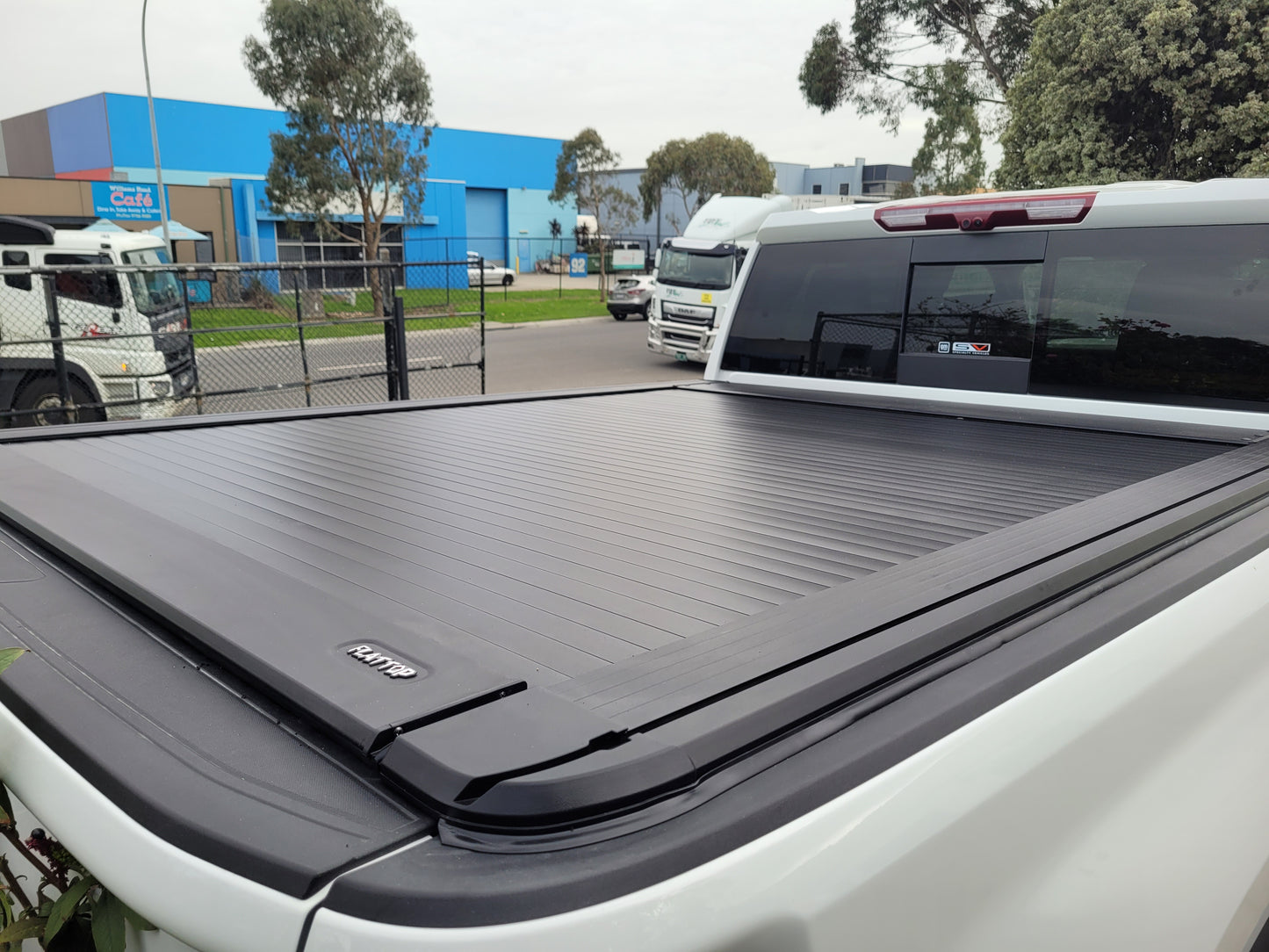 Silverado 2500 roll top NEW!!HD5 Electric