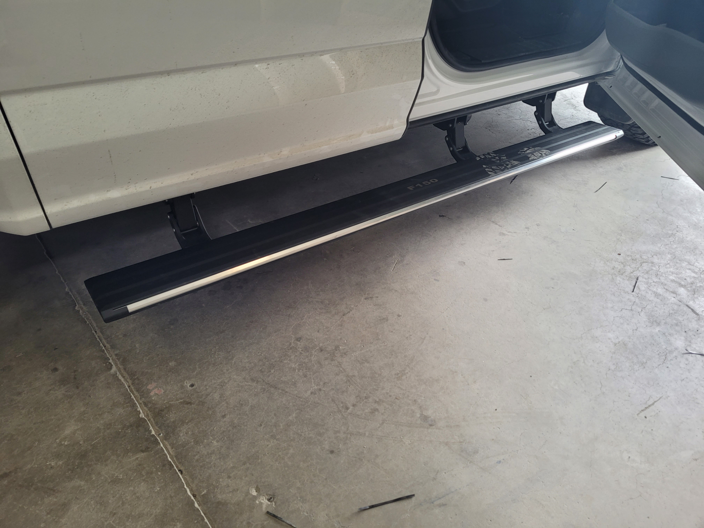 FORD f150/f250 Electric Side Steps SWB
