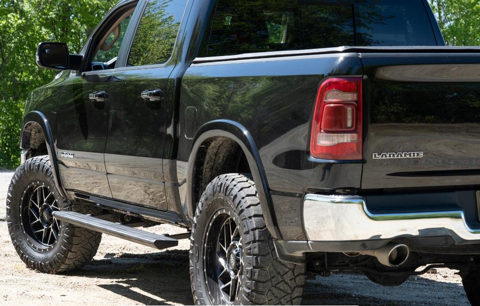 Electric Side Steps RAM 1500 dt only