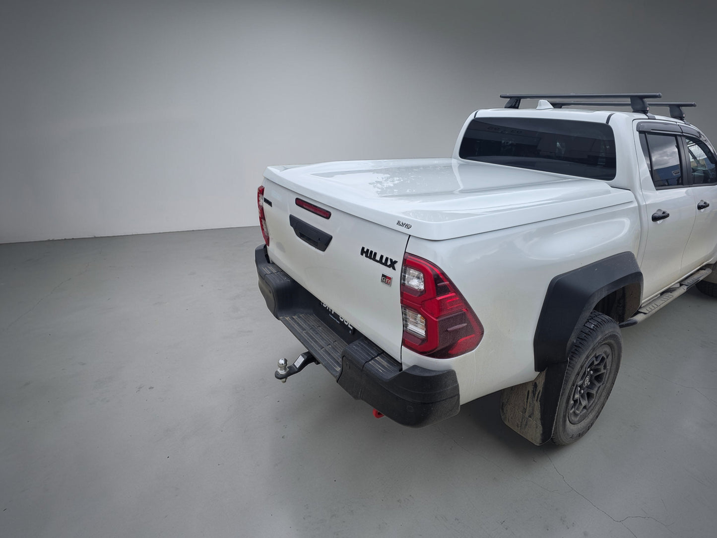 Toyota hilux ute lid E-Series Automatic N80
