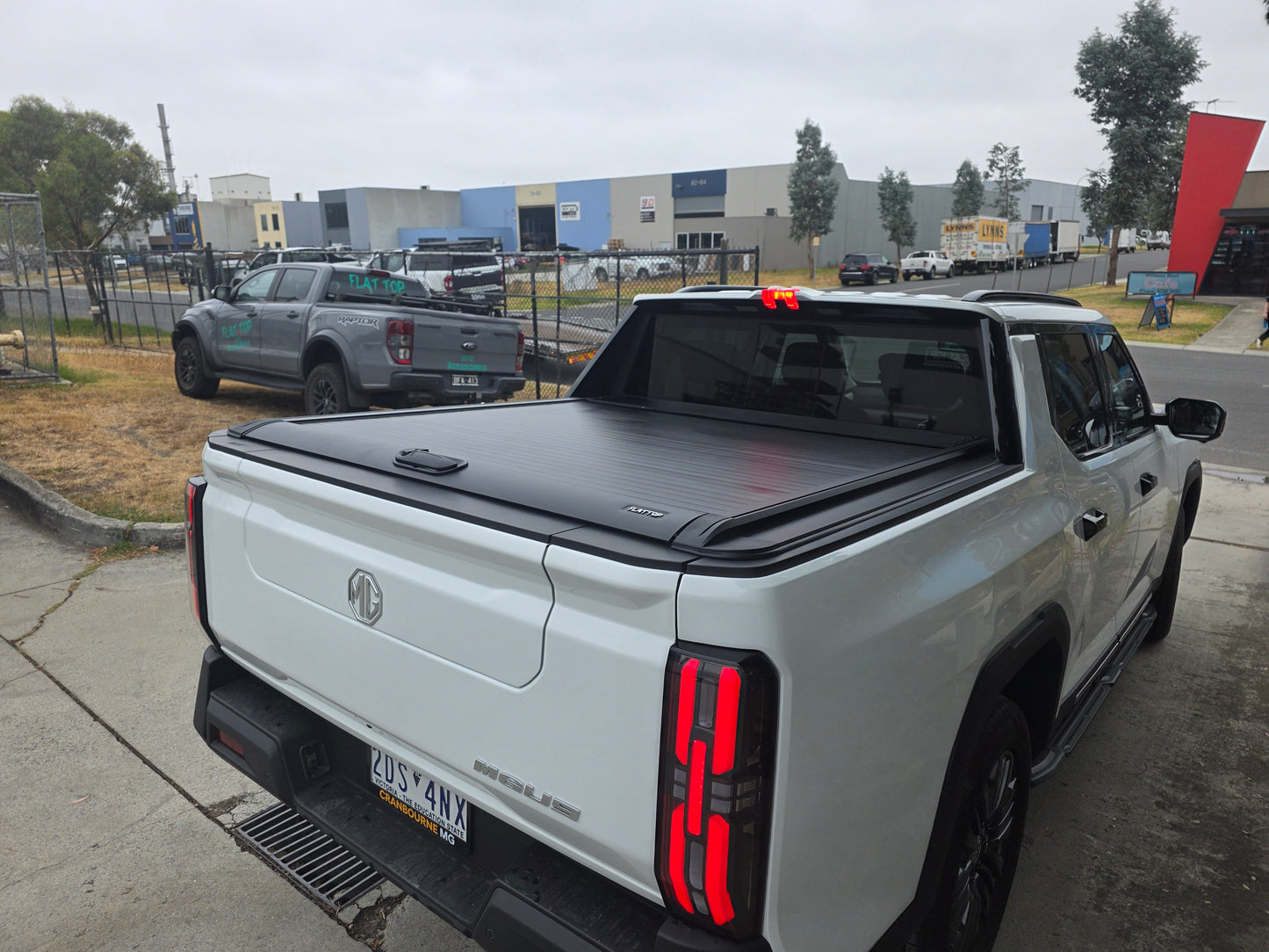 Mg U9 Ldv Terron Premium Roll Top installed