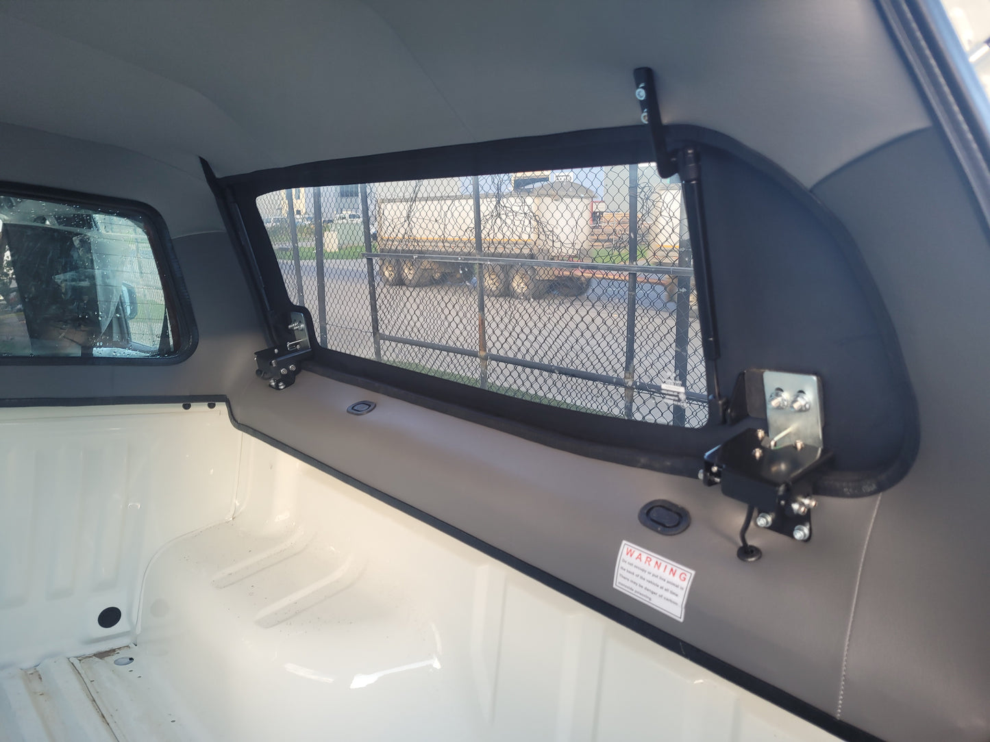 LDV Canopy V2 -s  Executive  For Mega Tub Cab