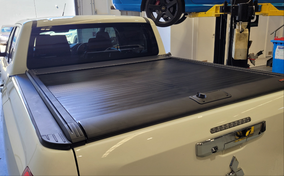 Roll Top Mitsubishi Triton MV Manual Locking with central Tailgate Locking option