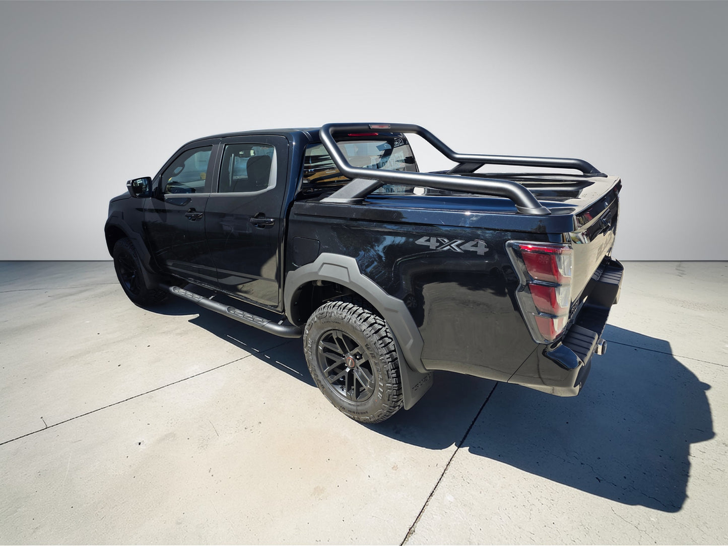 Isuzu ute Lid for D-MAX Utes e series Auto 2021+